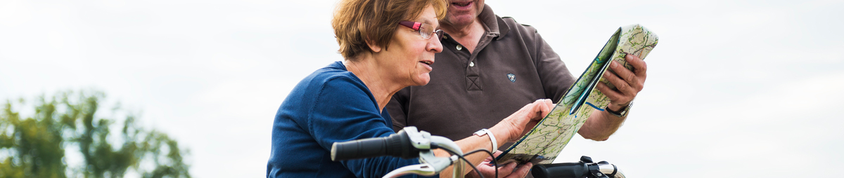 FietsersMetKaart_CopyrightToerismeRupelstreek.jpg