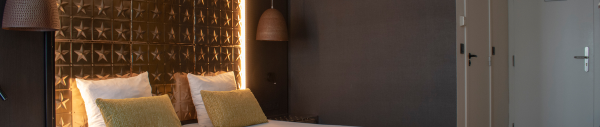 hotel-room-twin-1.jpg