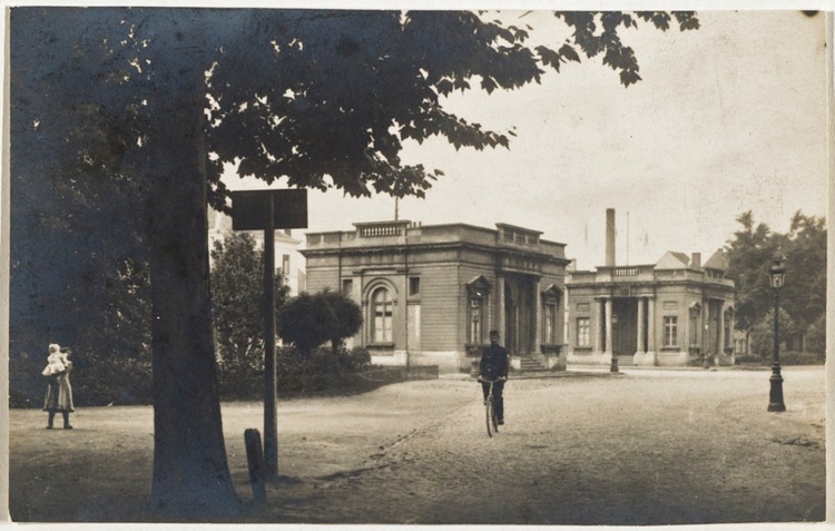 Die beiden Zollhäuser auf dem Kardinaal Mercierplein vor 1914, vom Schuttersvest aus