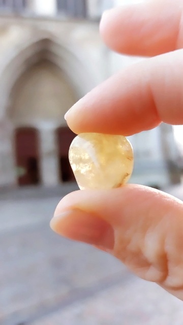 kristal voor de ingang van de Sint-Romboutskathedraal